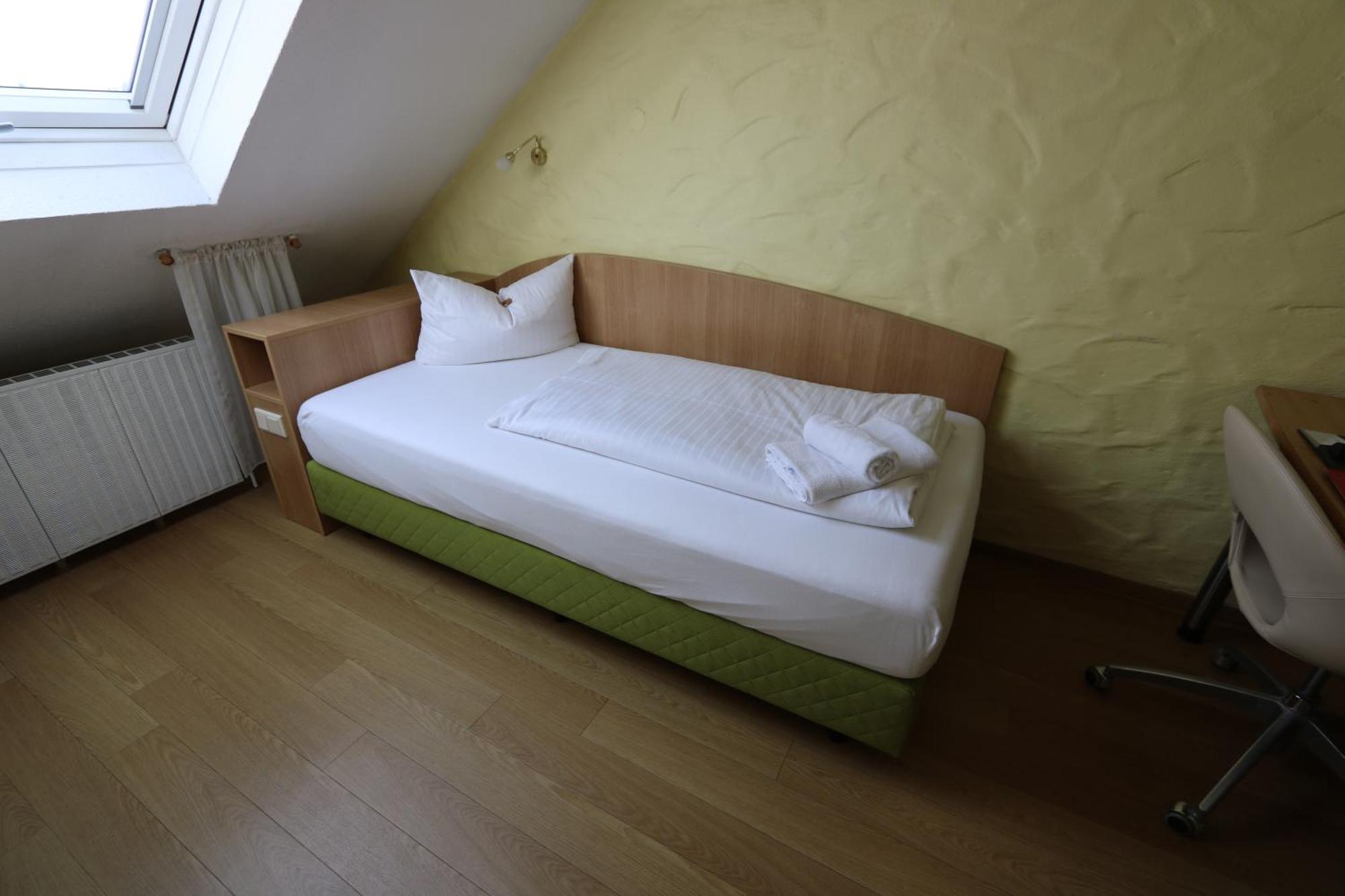 Hotel Avenue Altenfurt Нюрнберг Екстер'єр фото