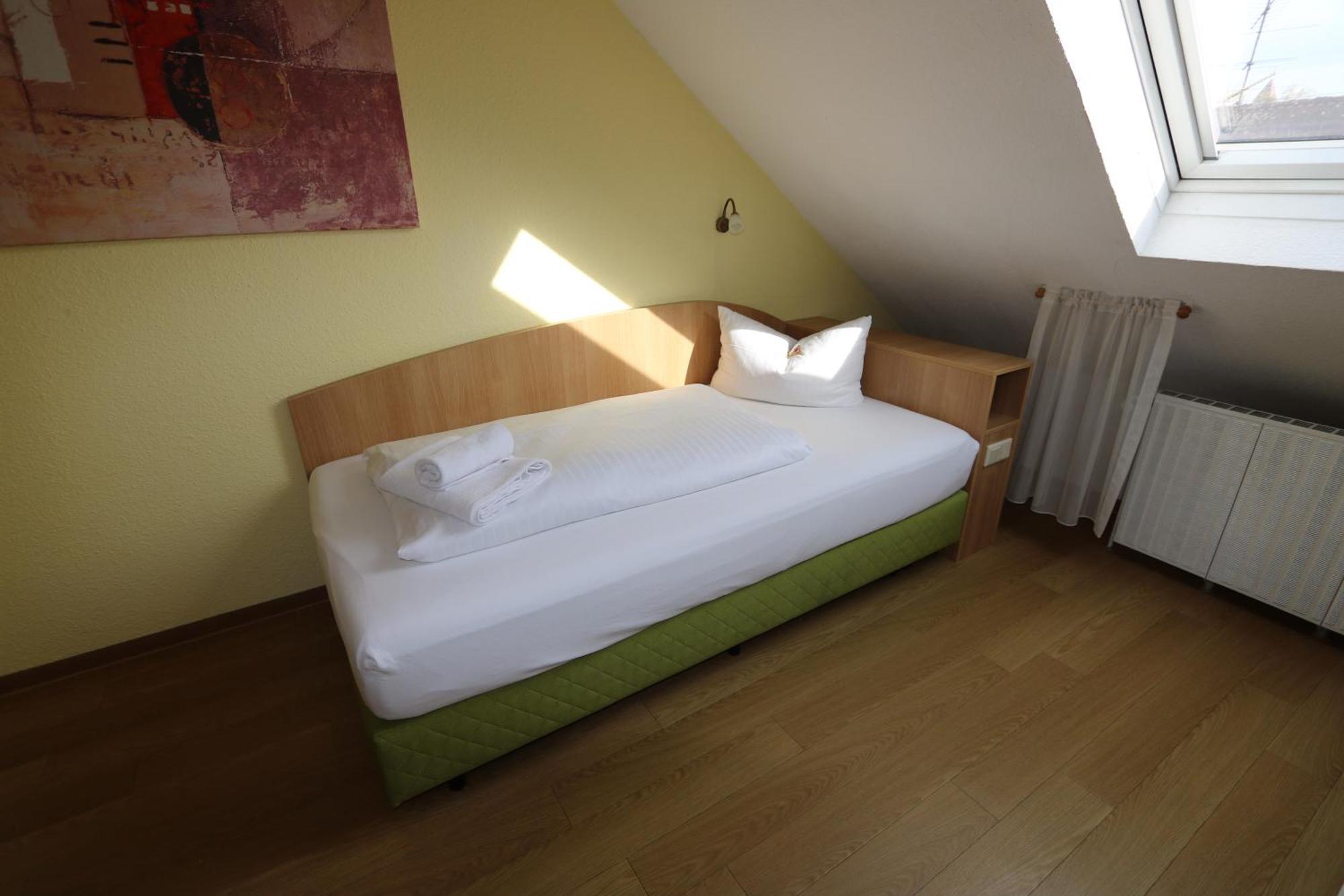 Hotel Avenue Altenfurt Нюрнберг Екстер'єр фото
