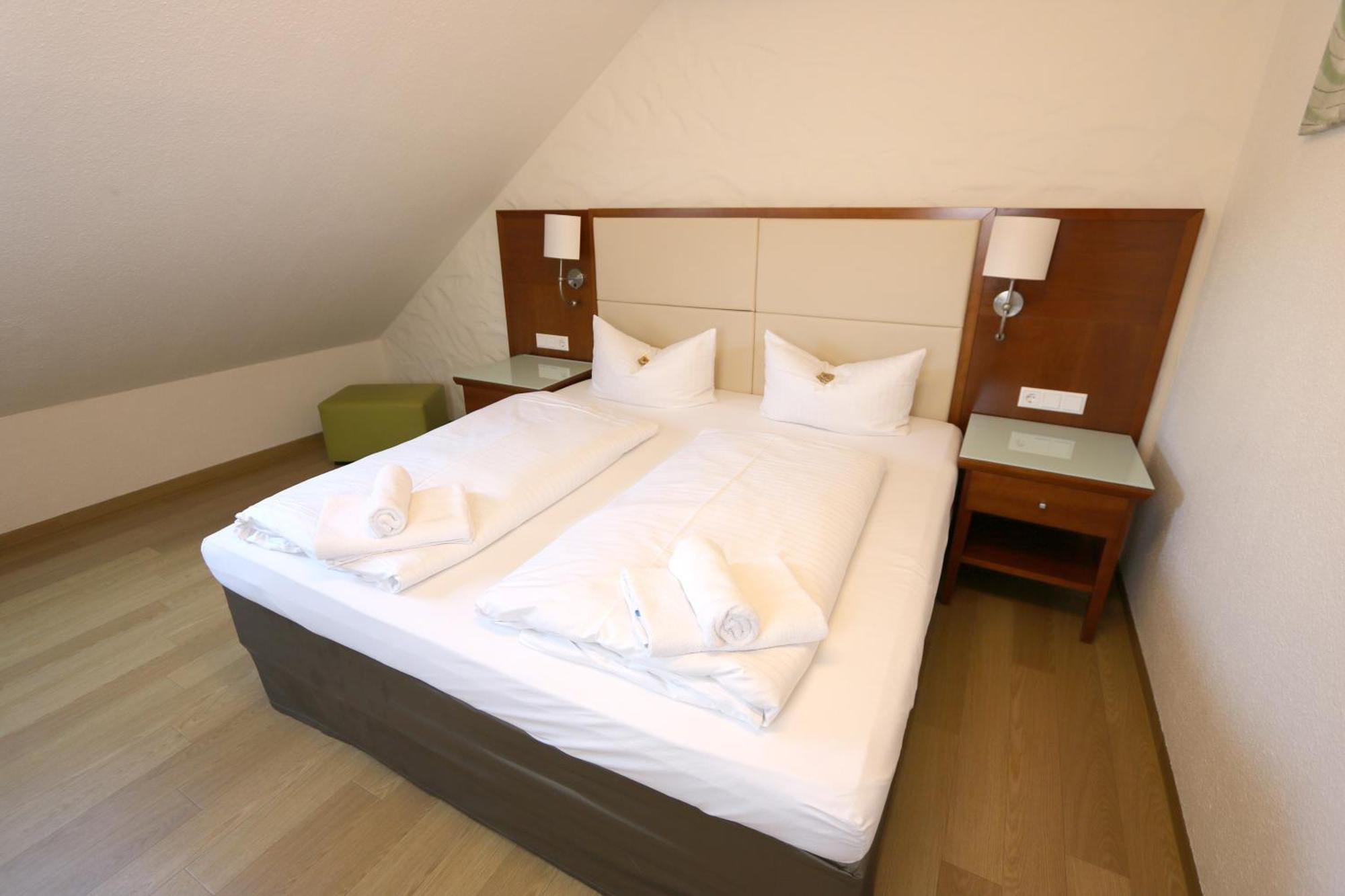 Hotel Avenue Altenfurt Нюрнберг Екстер'єр фото